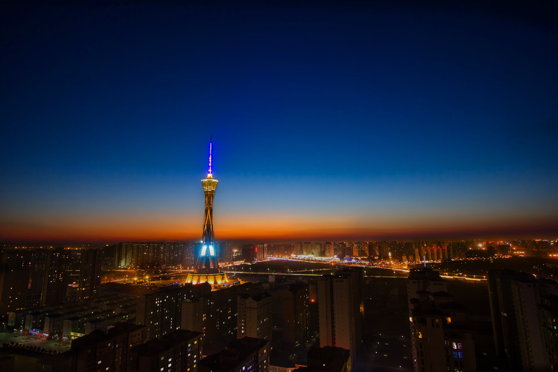 从苏亚雷斯火热状态到伊拉克绝杀奇迹—足球世界的冰与火之歌