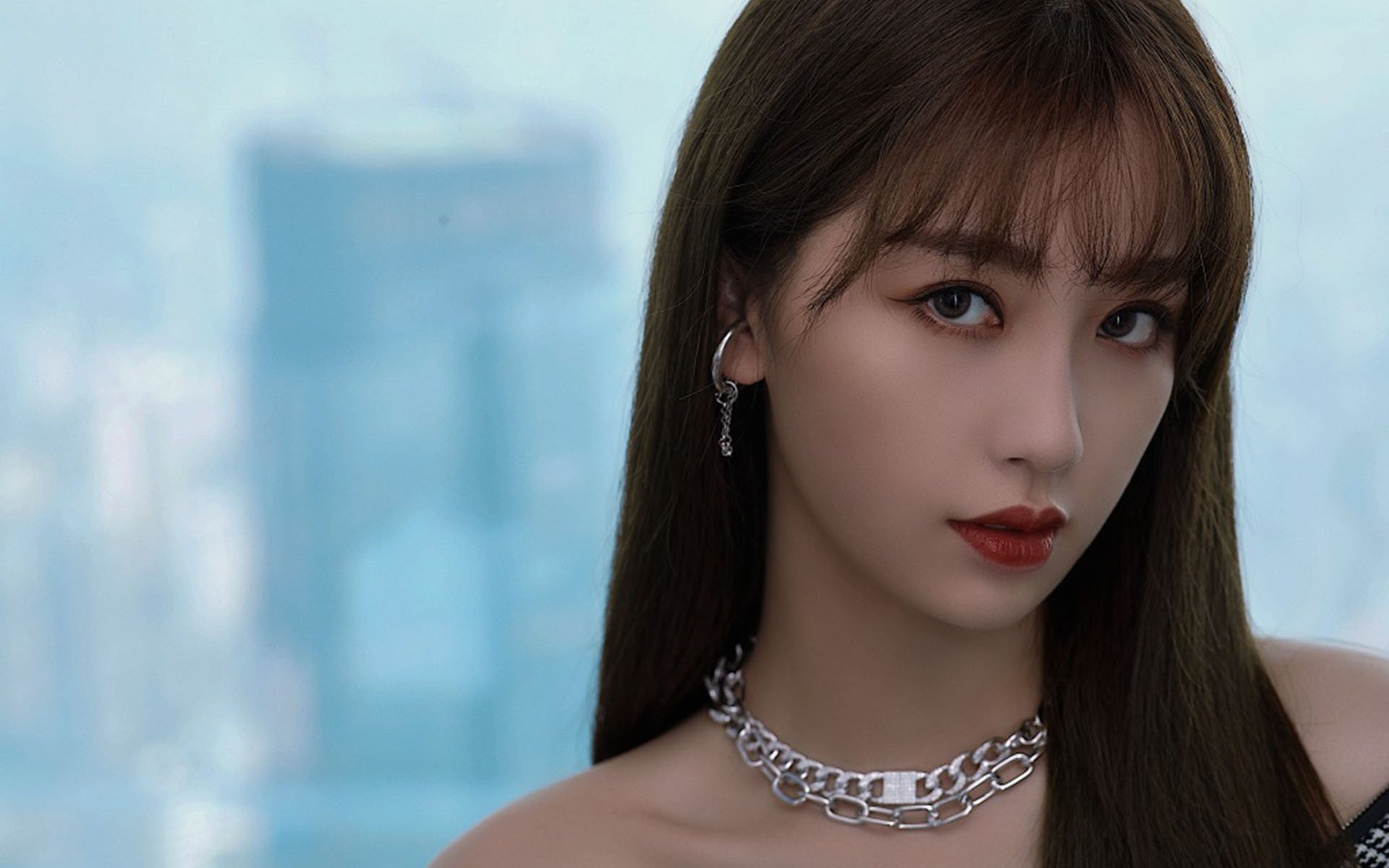 平行线交会的夜晚,F1极速轰鸣与约基奇里程碑的同一片星空