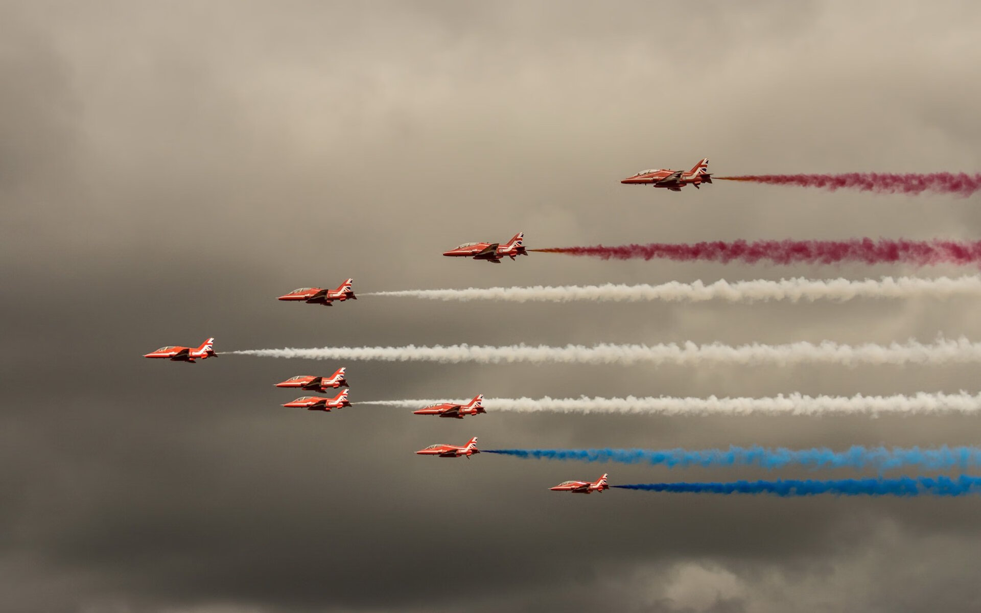 风暴之眼，莱奥于年度焦点之夜，完成压力下的史诗绽放