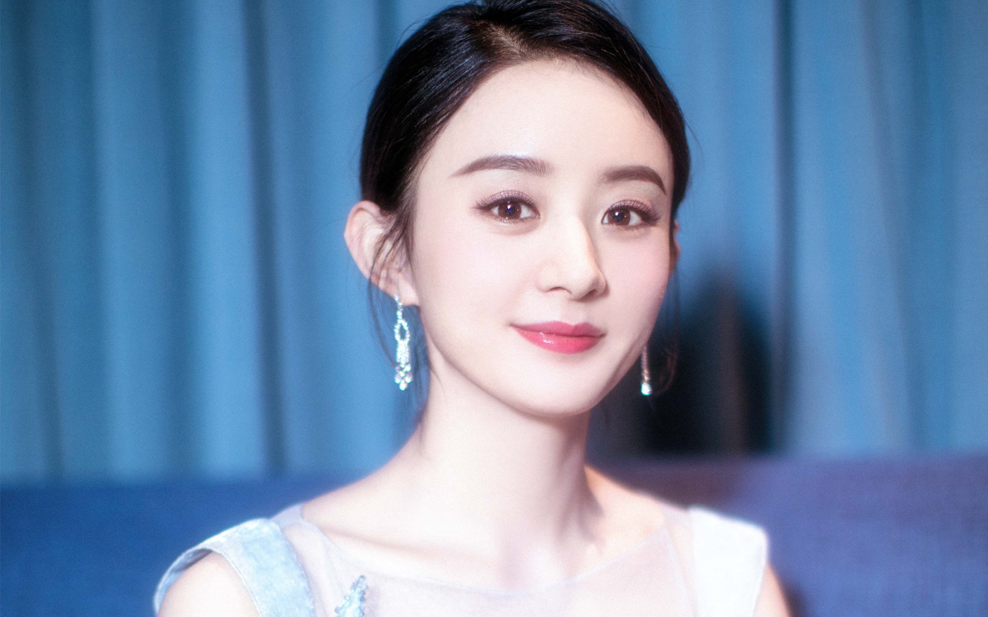 压制与闪耀,2026世界杯强强对话之夜,西班牙控场波兰,阿方索·戴维斯边路狂飙